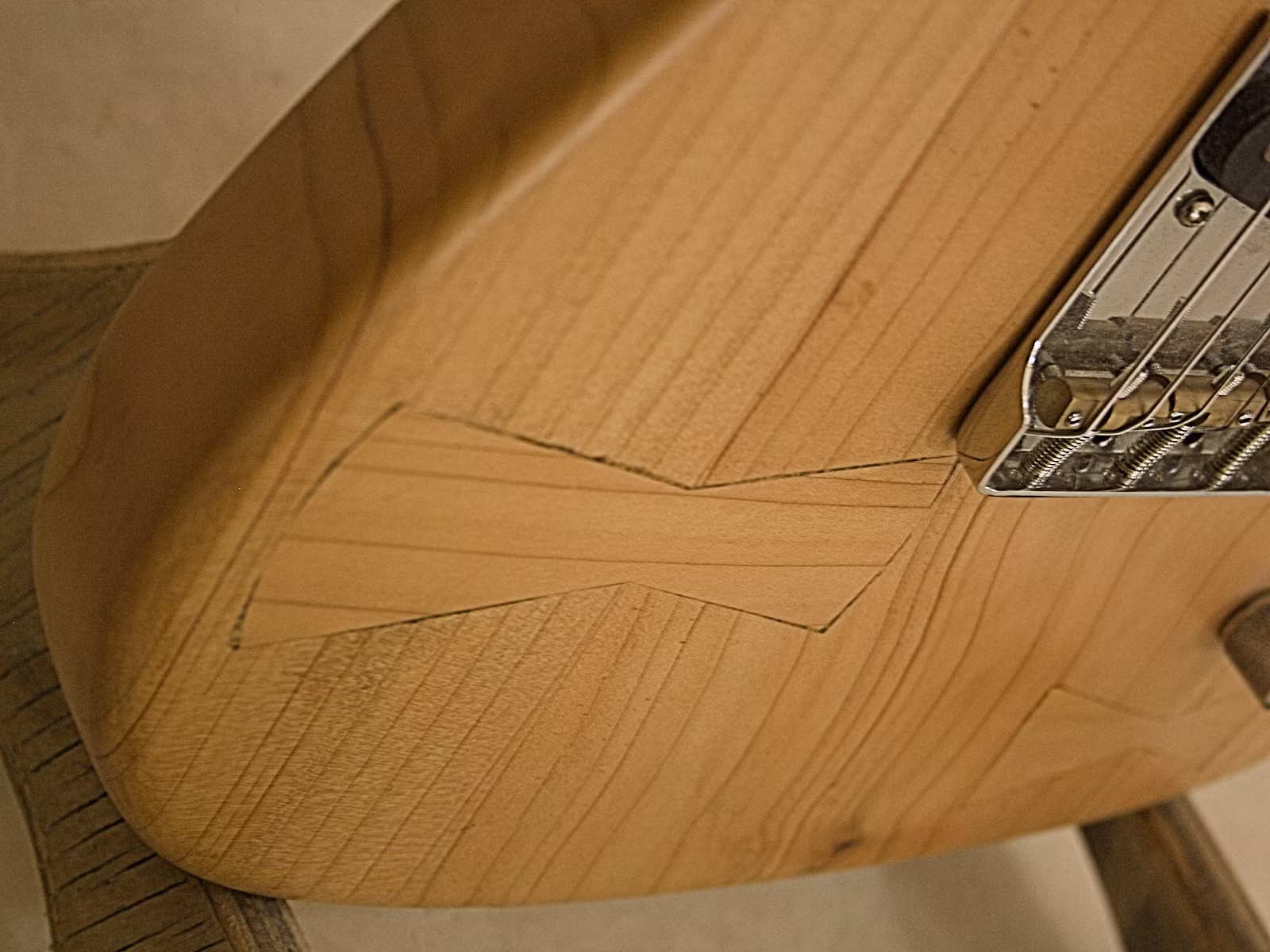 Inlay Detail - Front